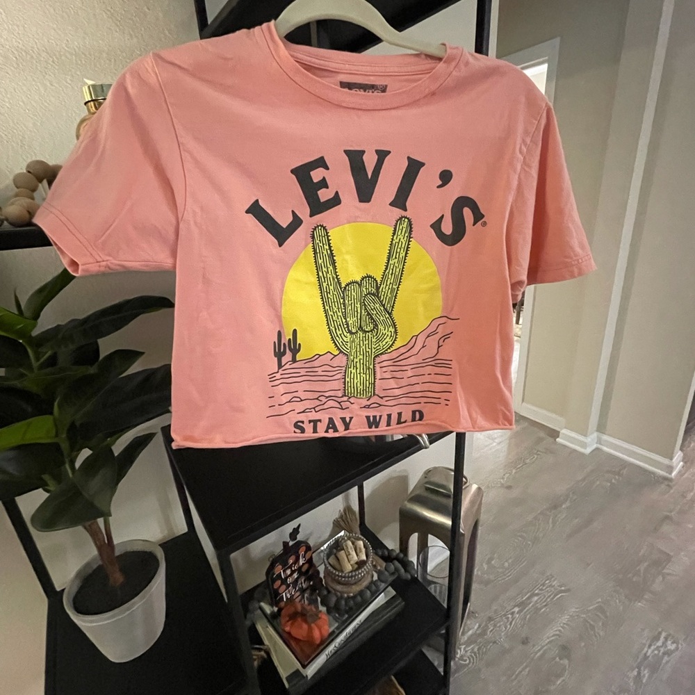 Vintage Levi’s crop top